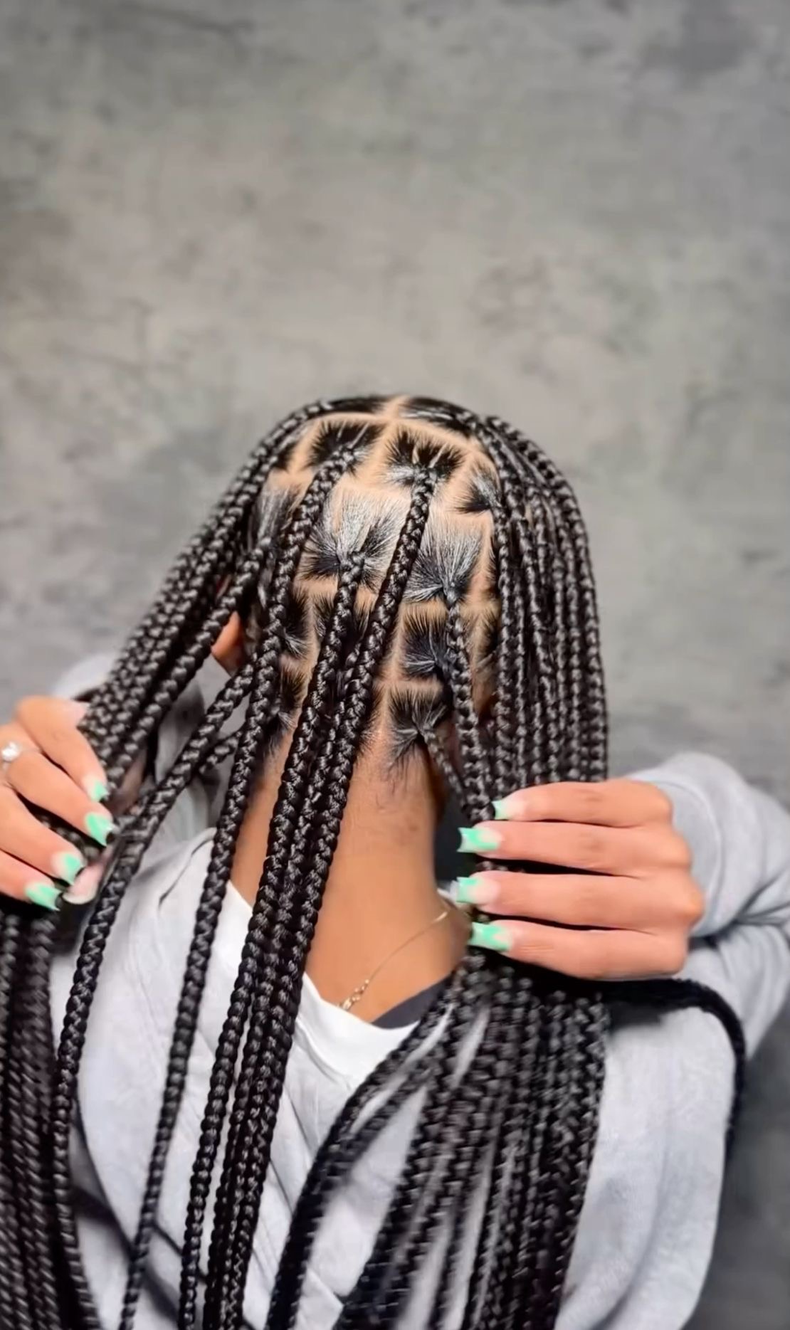 Knotless box braids